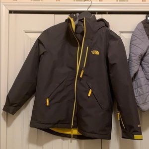 Boys North Face tracks ski coat and snow pants